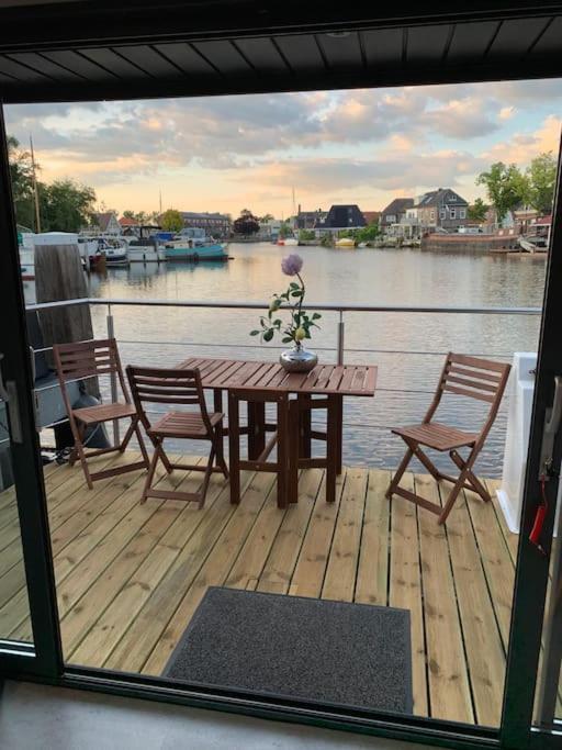 Апартаменти Unique New Houseboat Moored 4 Цвартслуіс Екстер'єр фото
